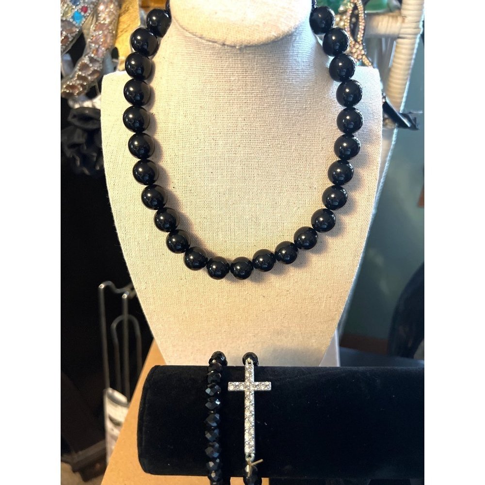 Black Bead Necklace And Two Stretch Bracelets -- 18